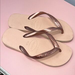 Havaianas Women's Rose Gold Flip Flops